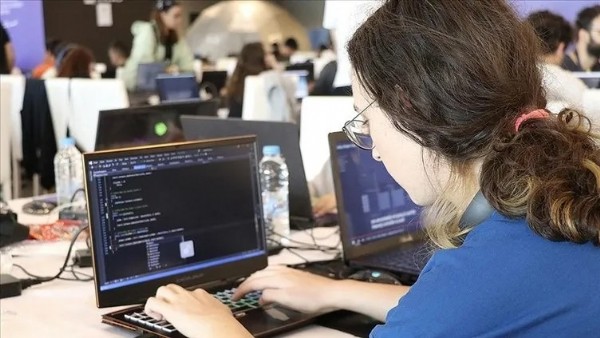 Dünyadaki teknolojik çöküşün ardından harekete geçildi! Yerli ve milli yazılım atağı